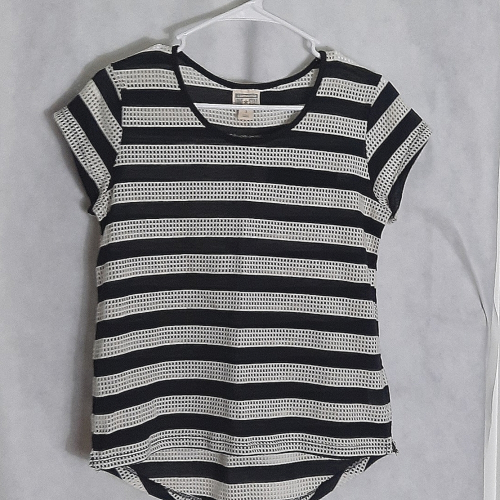 Converse One Star tee NWOT